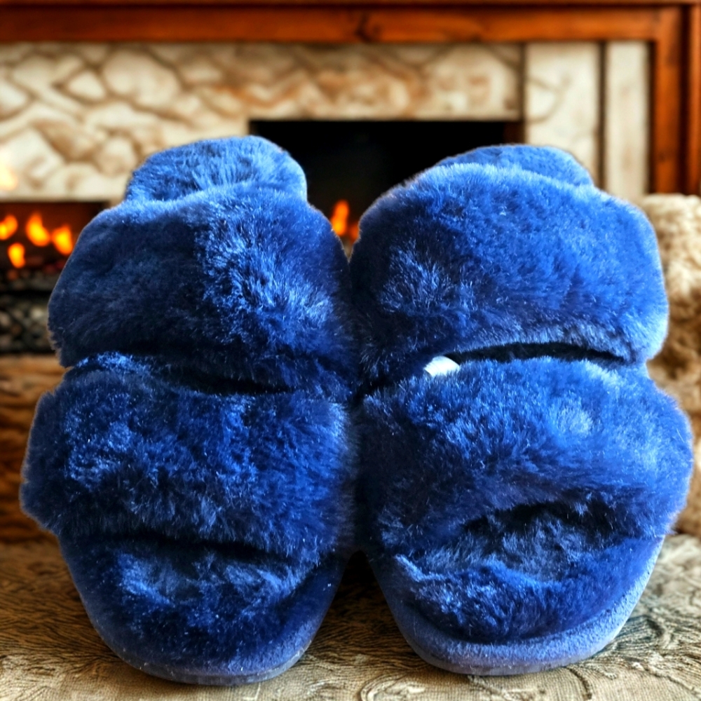 LC Lauren Conrad Blue Plush House Shoes Slippers Cozy - Size Medium